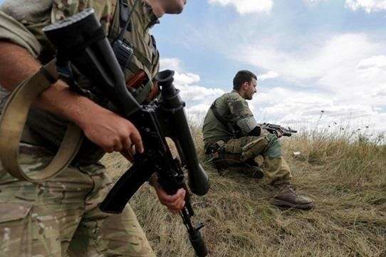 Окупанти на Донеччині поранили двох українських воїнів 