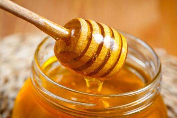 На рынке фальсифицированный мед: пчеловоды предупредили потребителей об опасности