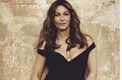 55-летняя актриса Моника Беллуччи похвасталась стройной фигурой