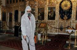 Перший з хворих священників провів богослужіння у Дніпрі і Петропавлівці за участю понад 2000 осіб