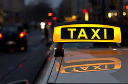 Таксисты хранят базы телефонов и адресов пассажиров: законно ли это