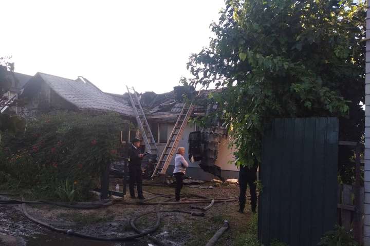 Активісту Шабуніну невідомі спалили будинок
