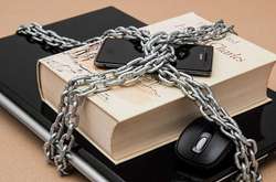 Журналісти назвали закон «Про медіа» нацистським «Майн Кампфом» та «могилою для країни»