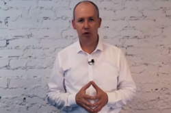 Валерій Цепкало дізнався що його хочуть заарештувати і лишити батьківських прав