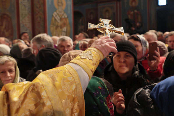 Суд виправдав ще одного батюшку Московської церкви, який порушував карантин