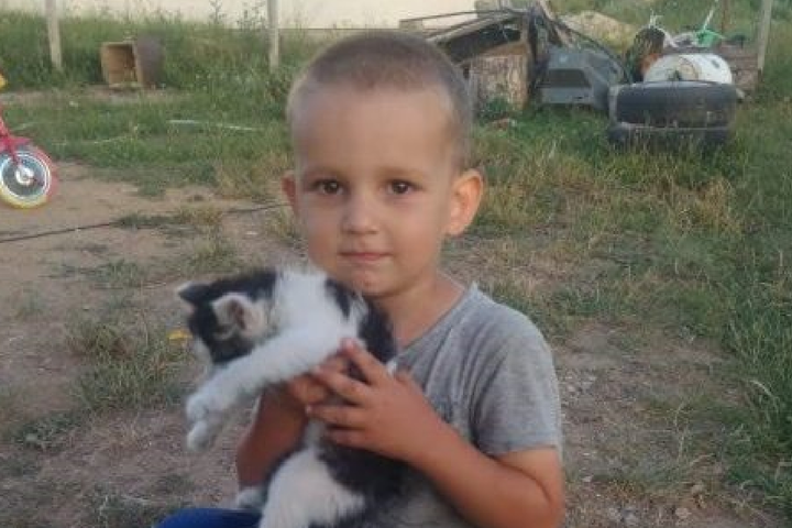 Родичі зниклого у Криму трирічного хлопчика не виключають викрадення
