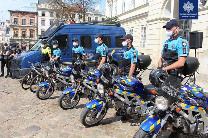 У Львові запрацювали поліцейські мотопатрулі (фото)