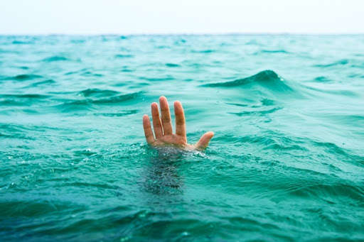 В Азовському морі на очах у відпочивальників потонула дівчина