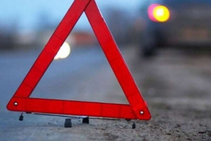 На Львівщині поліцейський наїхав на пішохода і втік