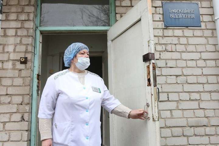 У Києві за минулу добу коронавірусом захворіло ще 70 людей 