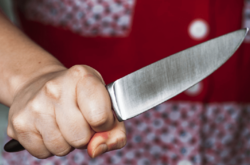 На Одещині жінка вдарила нодем співмешканця