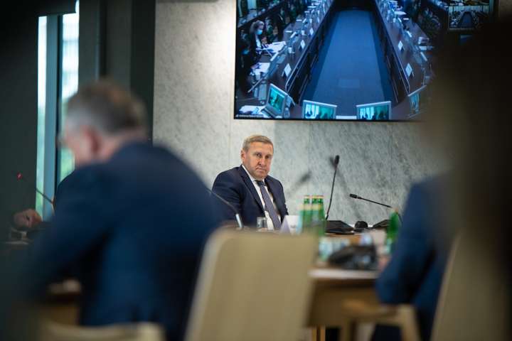 Український посол озвучив спеціальності, яких найбільше потребує польська економіка
