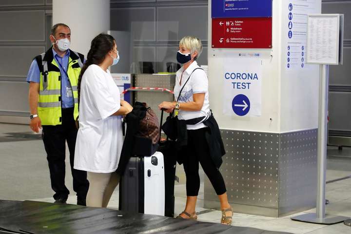 Німеччина введе обов'язкові тести на коронавірус для туристів