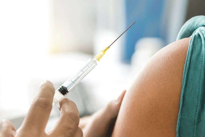 У США приступили до третьої фази випробувань вакцини проти коронавірусу