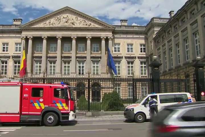 У Бельгії чоловік намагався підпалити будівлю парламенту «коктейлями Молотова»