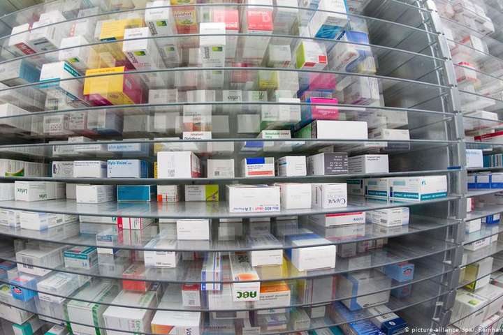 Дефіцит безкоштовних медикаментів в Україні: пацієнти б'ють на сполох