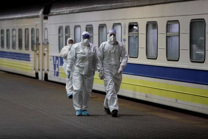 Коронавирус в Украине: за сутки обнаружено более 1000 случаев