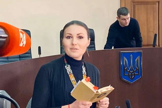 Соратниця Порошенка чекає в суді «потерпілого» Зеленського 