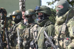 Наразі розшукують інших бойовиків