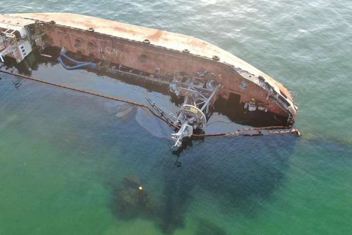 Держекоінспекція нарахувала штраф за катастрофу танкера в Одесі. Стала відома сума
