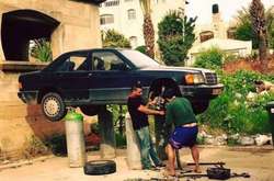 Люди, которым плевать на технику безопасности. Подборка курьезных фото 