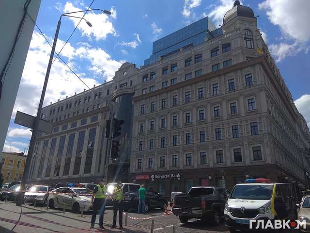 В центре Киева неизвестный захватил бизнес-центр «Леонардо»