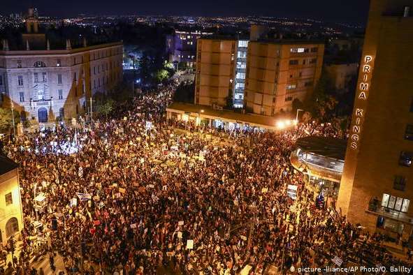 В Ізраїлі тисячі протестувальників прийшли до резиденції Нетаньягу