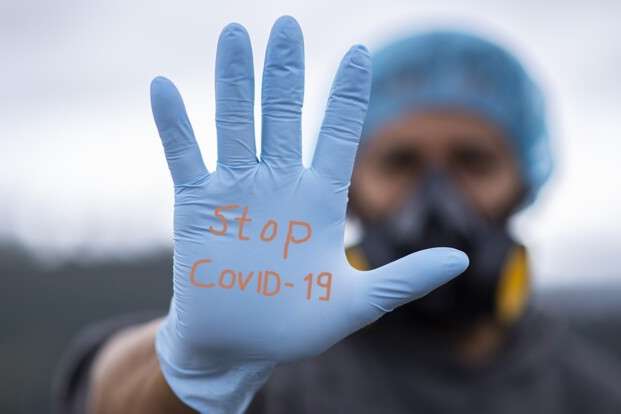 Пандемия коронавируса: украинцы считают себя бессмертными терминаторами