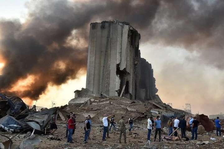 Зеленський «глибоко шокований» новинами про вибухи в Бейруті