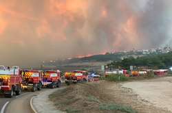 На півдні Франції горить ліс: майже три тисячі людей евакуювали 