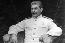 В России есть только два способа уцелеть при любых режимах