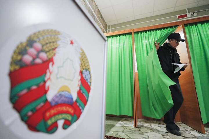 Российских наблюдателей не пригласили на выборы президента Беларуси