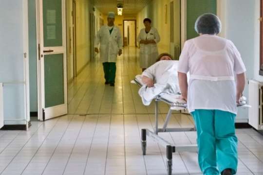 Харківська обласна лікарня переповнена хворими на коронавірус