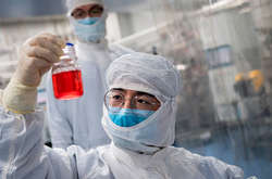 В Китае начали испытания вакцины против COVID-19 на человеке