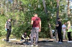 Жахливе вбивство в Києві: іноземка розчленувала тіло чоловіка і намагалася спалити (фото, відео)