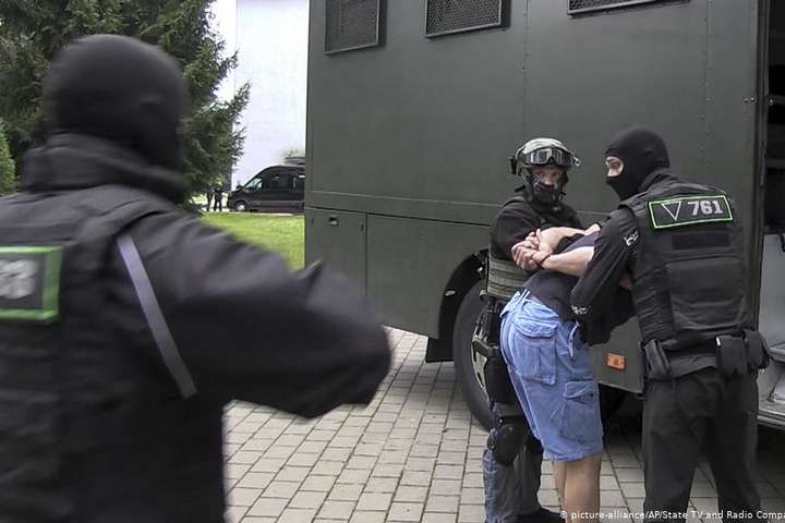 Суд над «вагнеровцами» в Киеве может укрепить позиции Зеленского