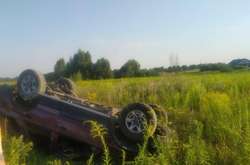 Під Борисполем п’яний, як чіп, водій перекинувся на автівці (фото)