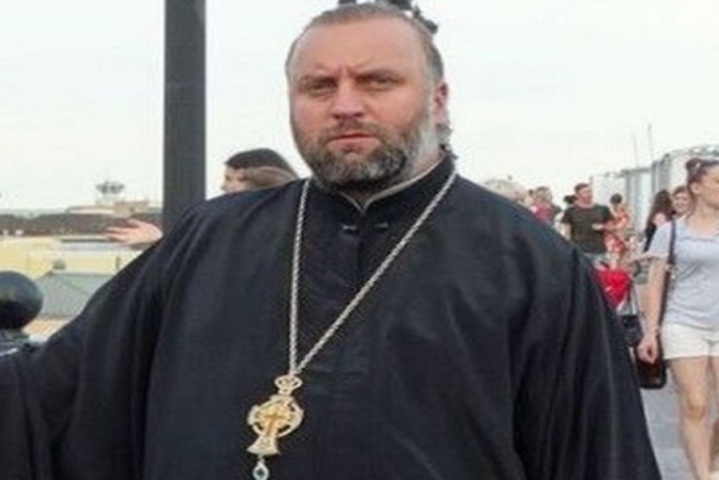 Священник, який привітав Путіна з іменинами, потрапив у базу «Миротворця»