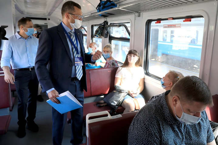 Послаблення карантину на залізниці: від сьогодні київські регіональні поїзди будуть заповнені вщент 