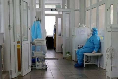 Третій день поспіль в Україні «коронавірусний» антирекорд: 1453 нових хворих за добу 