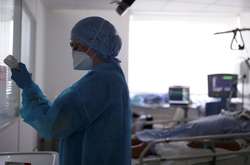 Нові випадки захворювання на коронавірусну інфекцію протягом минулої доби зафіксували у всіх областях України