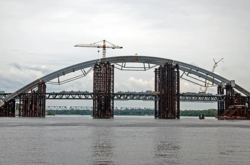  Будівництво Подільсько-Воскресенського мосту в Києві 
