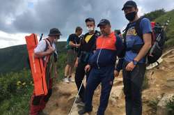 У Карпатах рятувальники допомогли зійти з Говерли декільком туристом