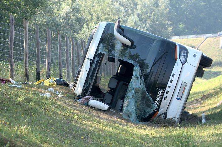 В Угорщині перекинувся автобус із польськими туристами, є жертви