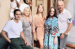 Певица София Ротару с семьей