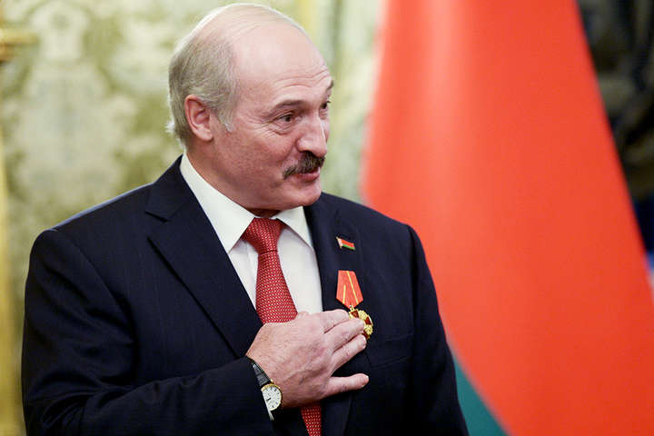 Лукашенка вже привітали з перемогою на виборах «залізні брати»