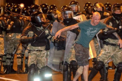 Лукашенко вважає дії білоруської міліції м'якими