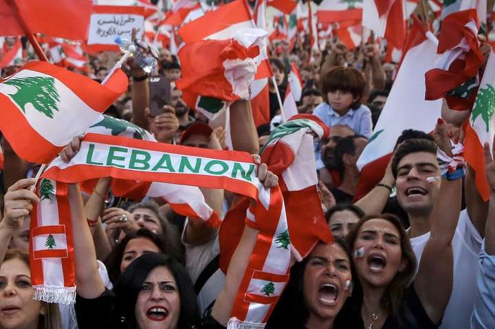 После взрыва: народные акции протеста вынудили ливанское правительство уйти в отставку