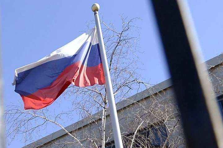Словаччина прийняла рішення вислати трьох співробітників посольства Росії в Братиславі - Підозрюють у шпигунстві: Словаччина висилає трьох російських дипломатів