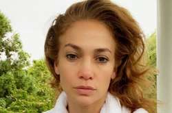 Без макияжа и фильтров: 51-летняя Дженнифер Лопес показала, как выглядит утром